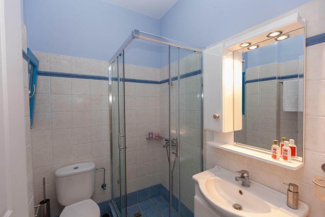 Just Blue With Amazing Sea Views In Piso Livadi Villa Bagian luar foto