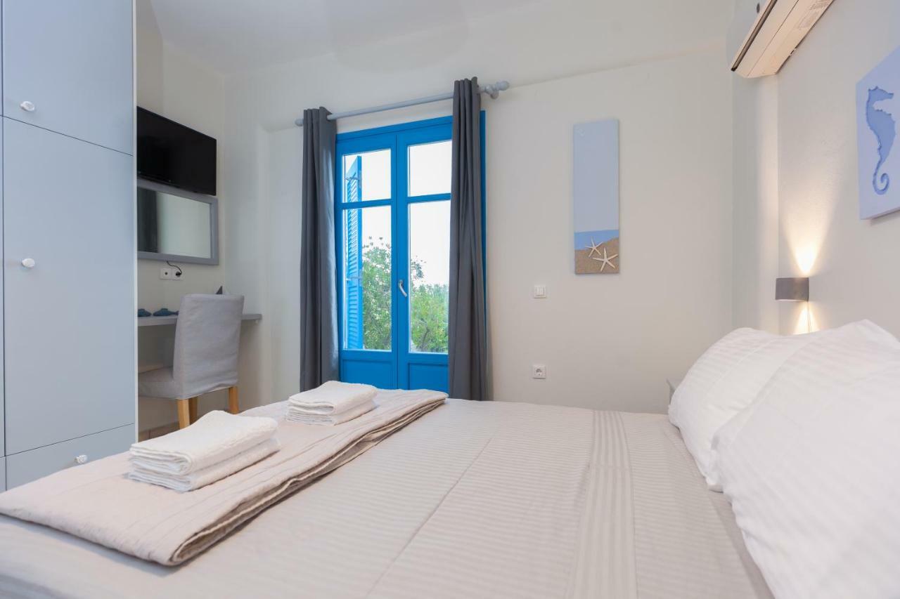 Just Blue With Amazing Sea Views In Piso Livadi Villa Bagian luar foto