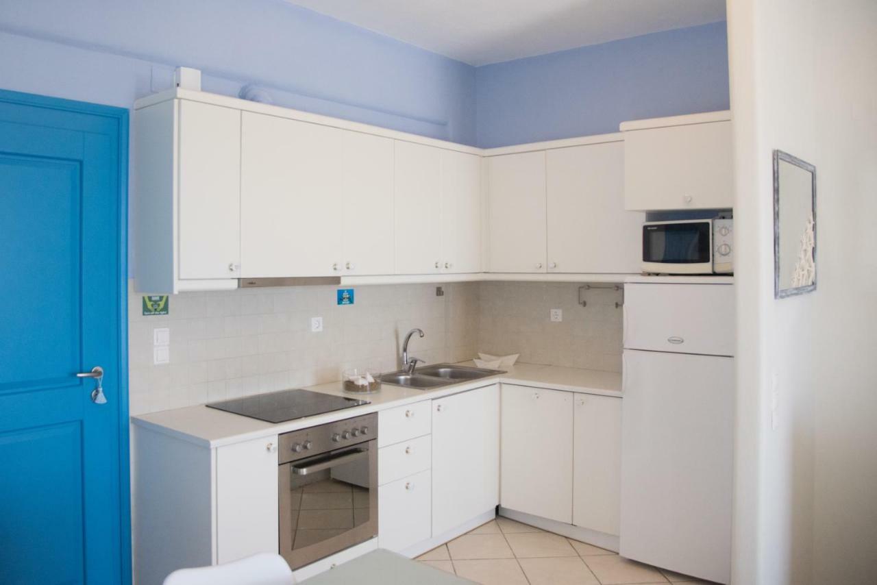Just Blue With Amazing Sea Views In Piso Livadi Villa Bagian luar foto