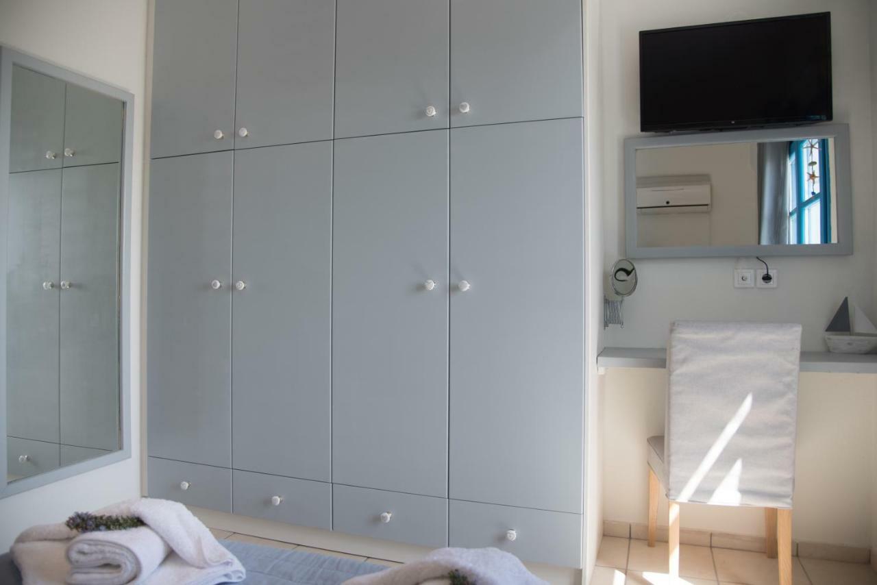 Just Blue With Amazing Sea Views In Piso Livadi Villa Bagian luar foto
